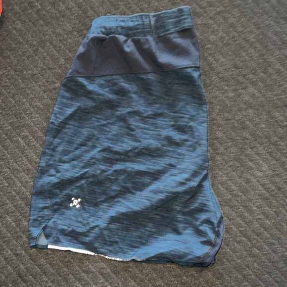 Lululemon Surge Shorts Lined - Picture 2 of 2